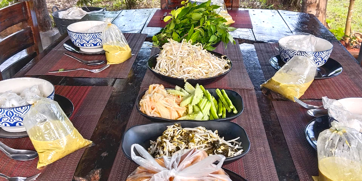 Breakfast & Lunch